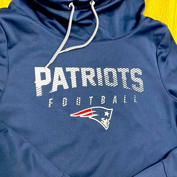 PATRIOTS ✨ 🏈 Women’s Funnel Neck Hoodie Fleece Sweatshirt Medium NFL - Picture 2 of 6